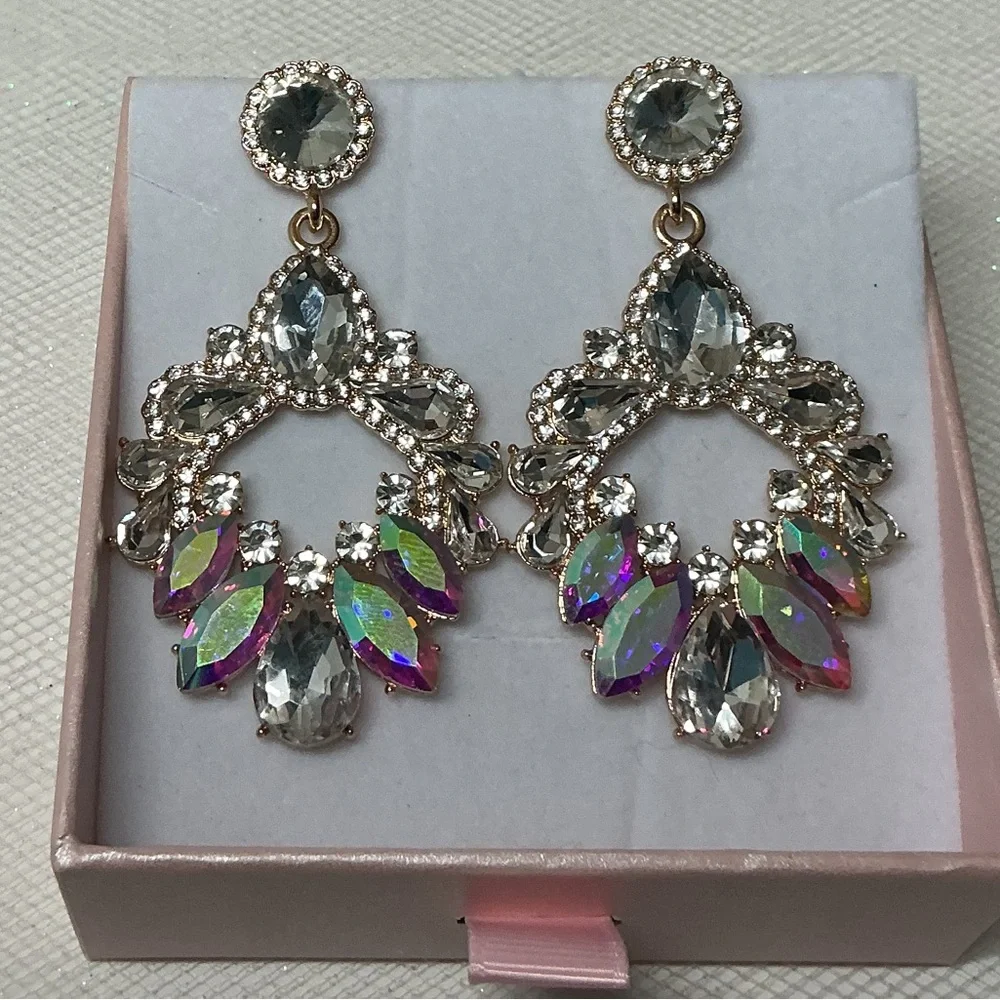 💖 Iridescent Aurora Borealis Crystal Drop Earrings
